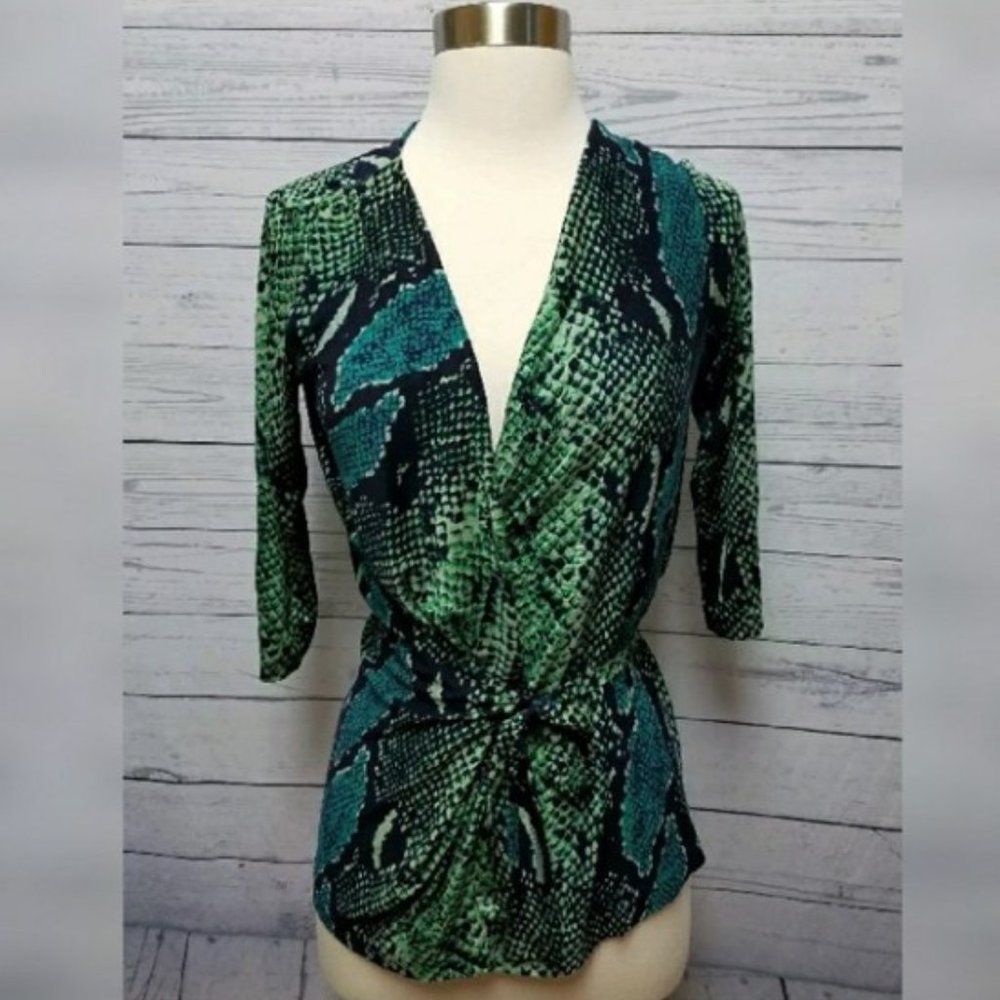 NWOT! Diane Von Furstenberg DVF Sz 2/ XS Green Snake Print 100% Silk Wrap Top
